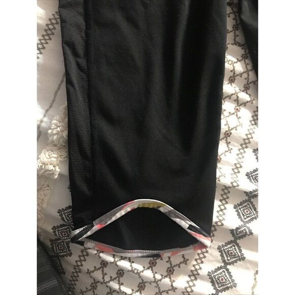 Fabletics Leggings Sz Small Knee Length Printed Pink Print Women's    N - Picture 4 of 8